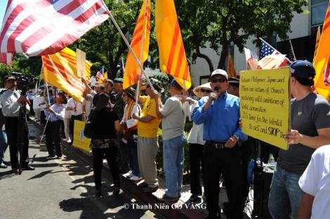 thanhniencovangbieutinh